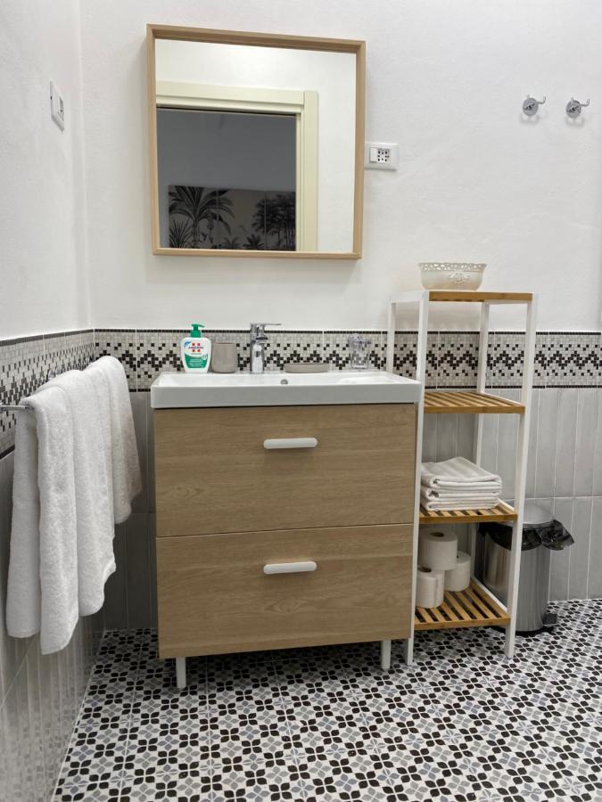 8+8 Appartamento Con Garage Livourne Extérieur photo