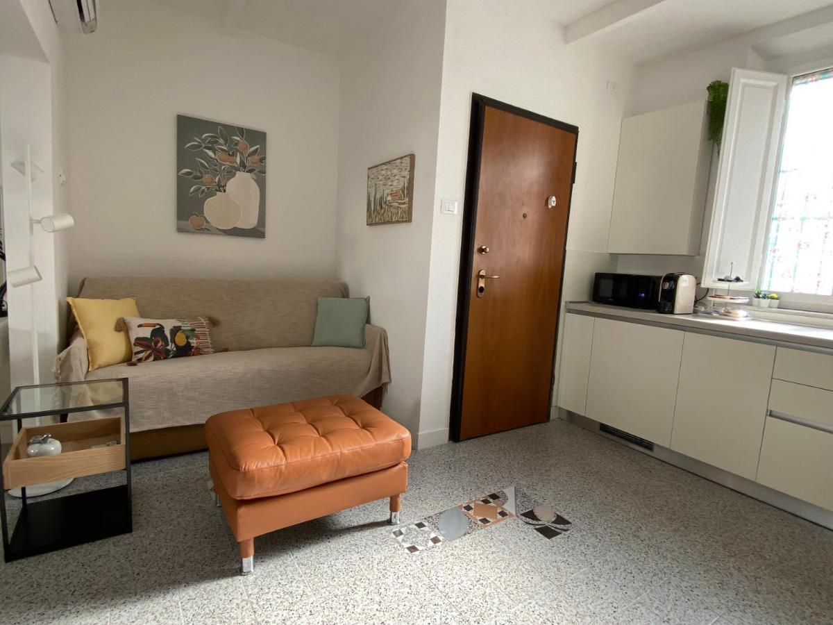 8+8 Appartamento Con Garage Livourne Extérieur photo